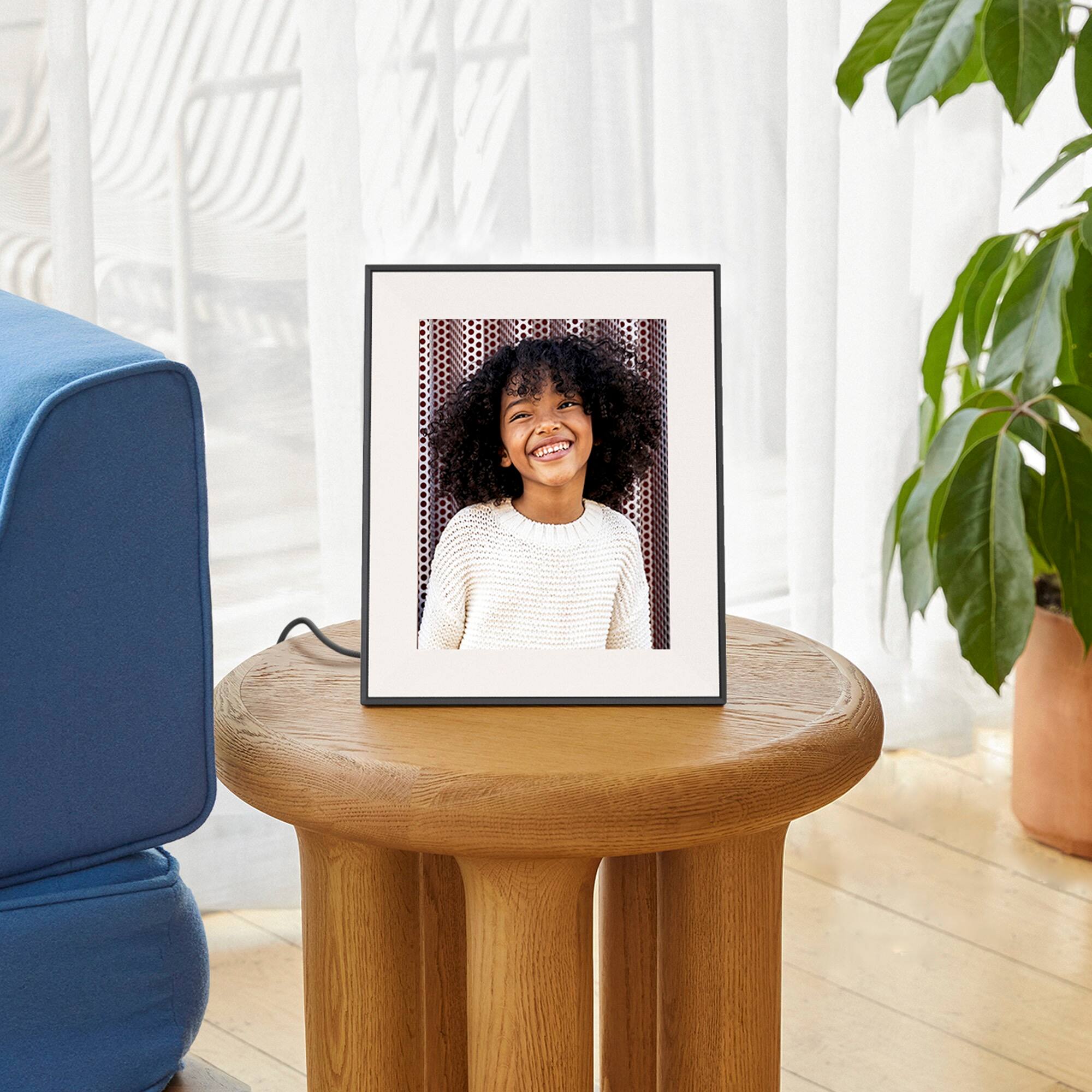 Aura 12" HD WiFi Aspen Carbon with Paper Mat Digital Photo Frame